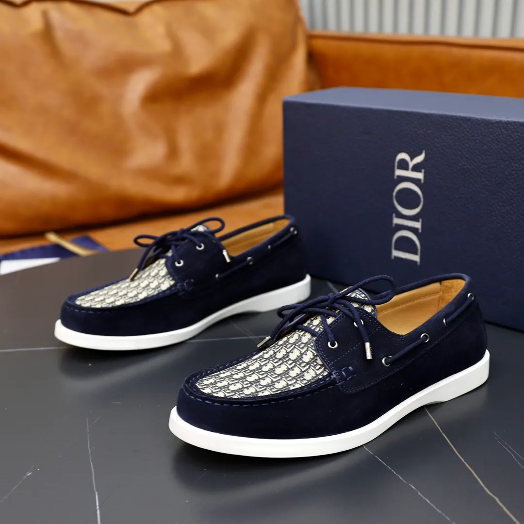 Ex-factory price: 540🙅‍♂️🙅‍♂️🙅‍♂️ Brand: Dior DIOR Standard code: Men's code 38/44 (45 can be customized) Grade: Same as the official website Material: Original cowhide stitching, cowhide lining, original TPU wear-resistant soft outsole Style categories: Leisure and sports version, footwear for driving, young fashion, European and American trends, British style Color: actual picture color